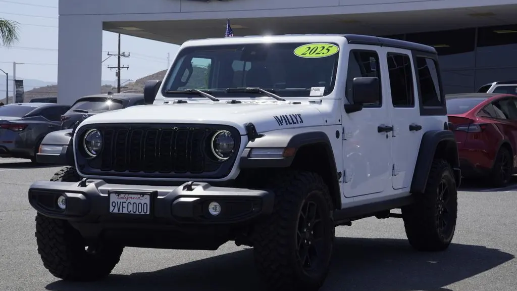 2025 Jeep Wrangler Sport