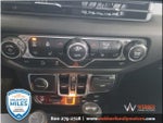 2025 Wrangler Thumbnail 25