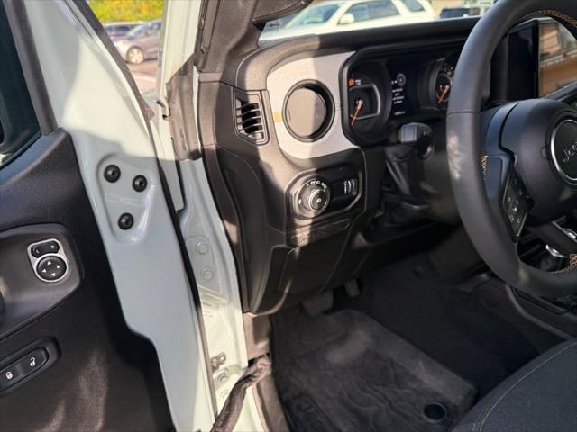 2024 Jeep Wrangler - $33,784