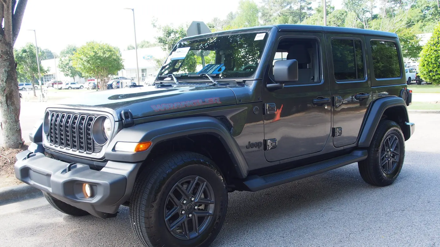 2024 Jeep Wrangler Sport
