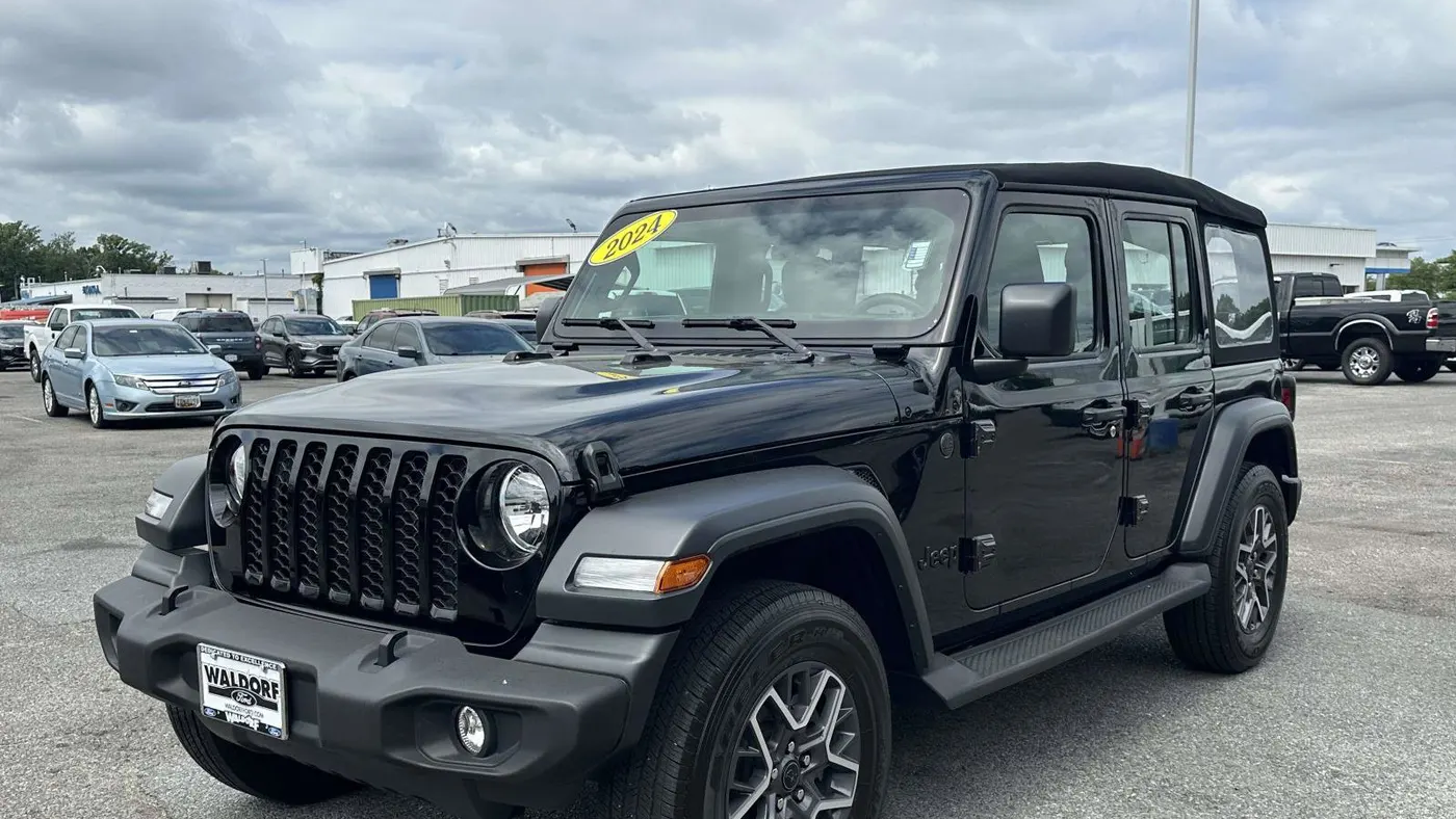 2024 Jeep Wrangler Sport