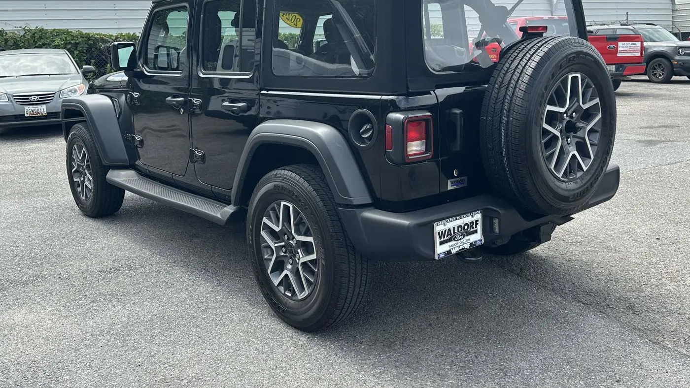 2024 Jeep Wrangler Sport