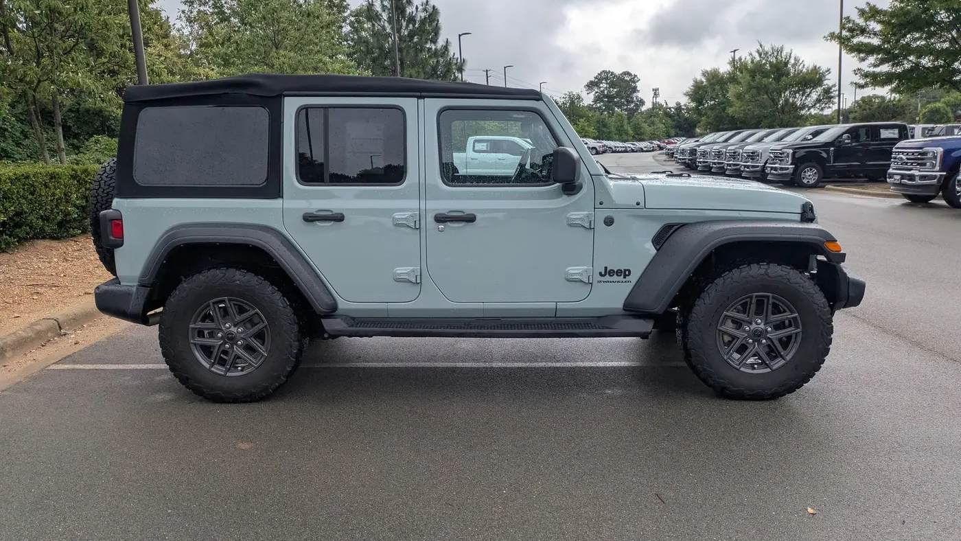 2024 Jeep Wrangler Sport