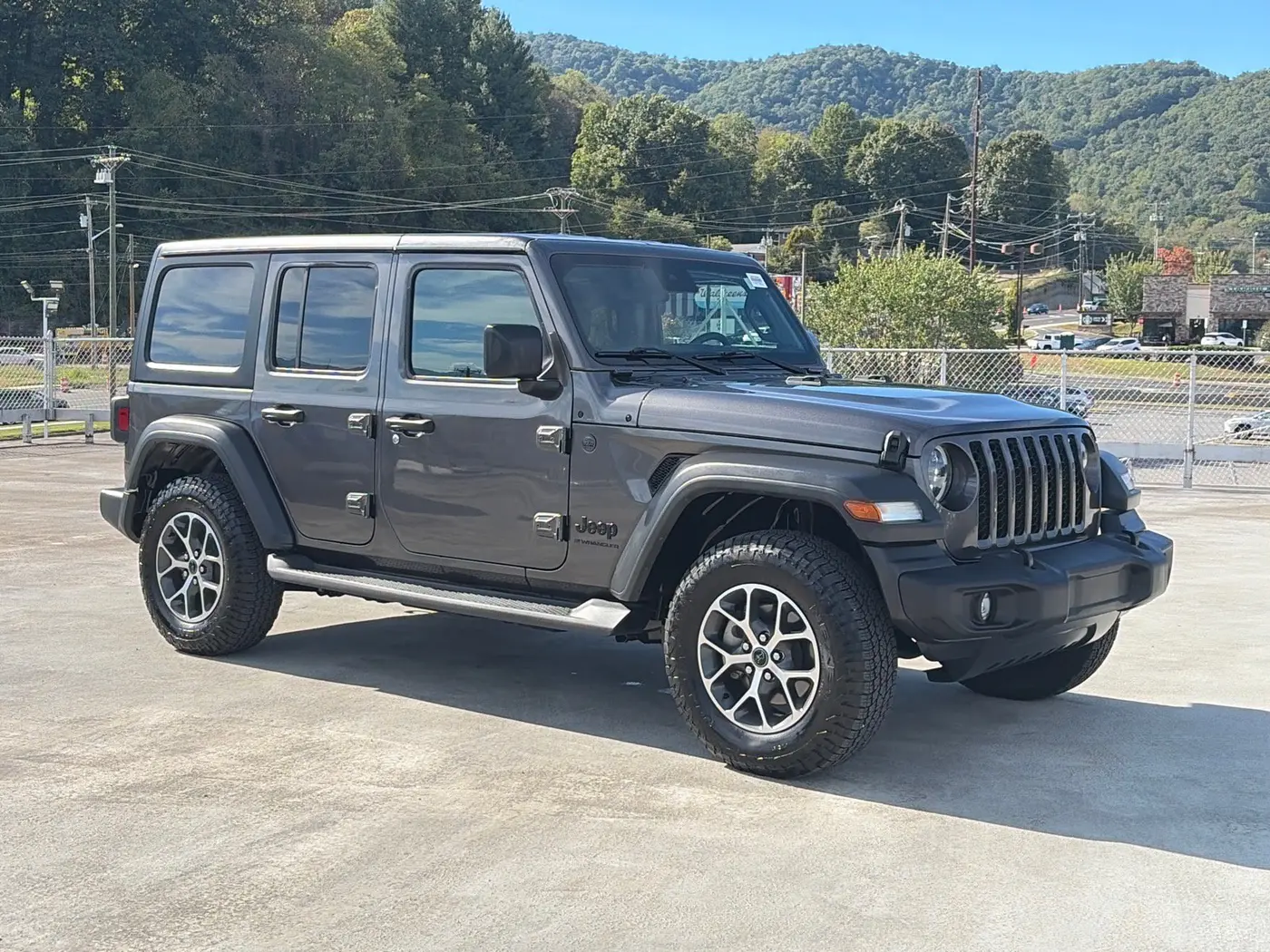 2024 Jeep Wrangler - $32,573