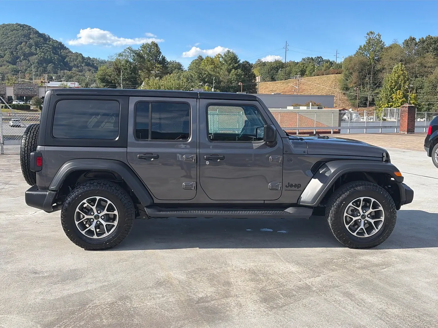 2024 Jeep Wrangler - $32,573