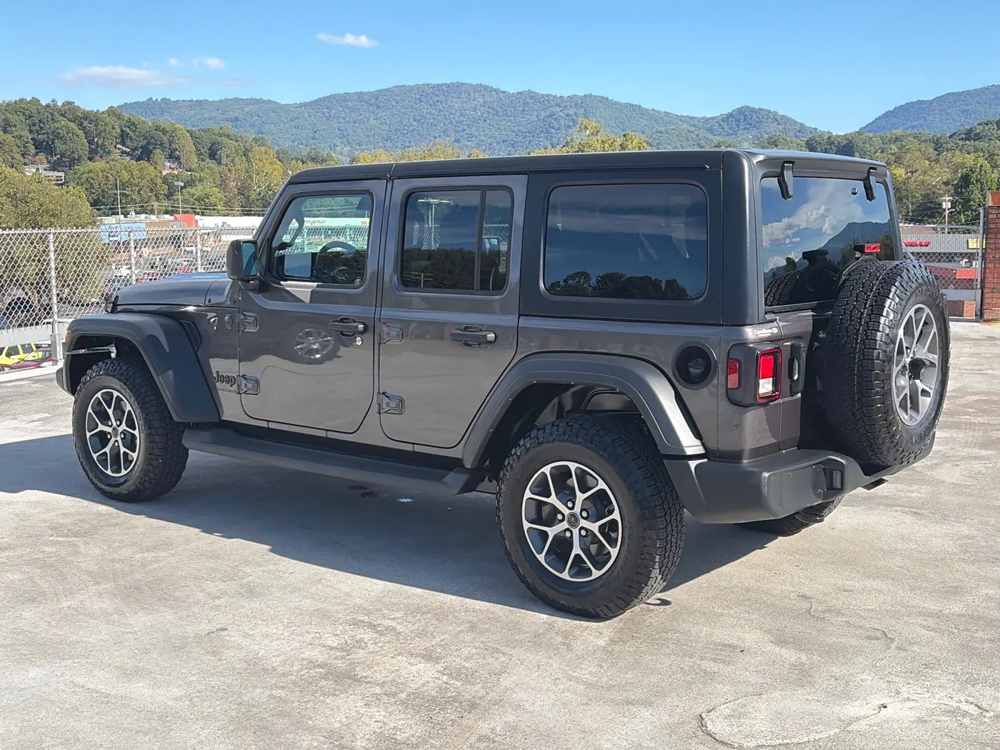 2024 Jeep Wrangler - $32,573