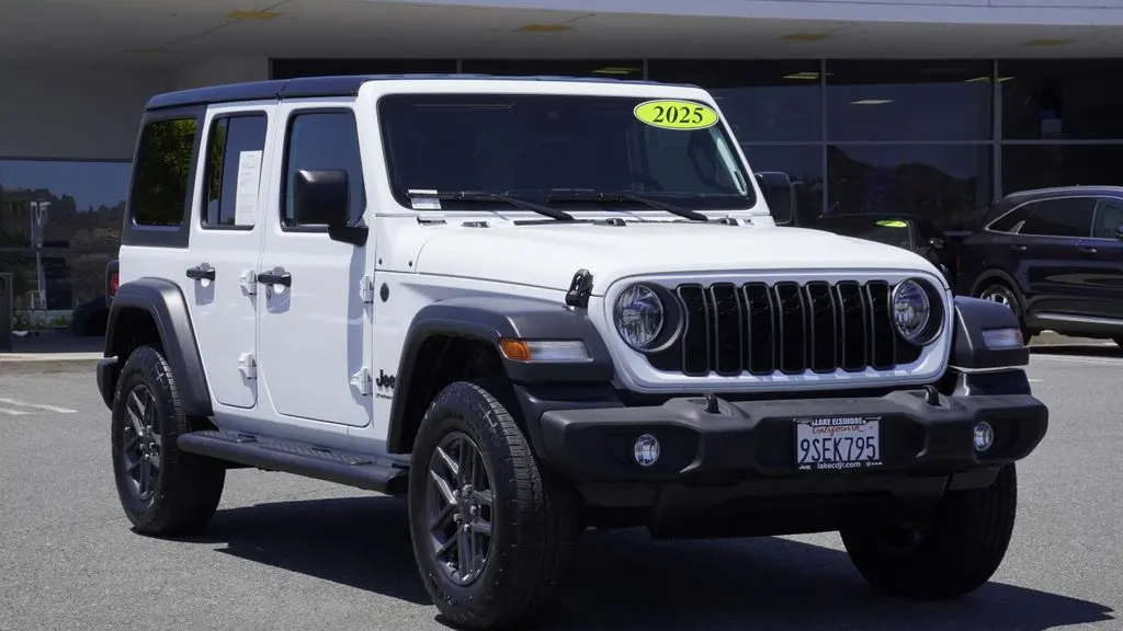 2025 Jeep Wrangler Sport