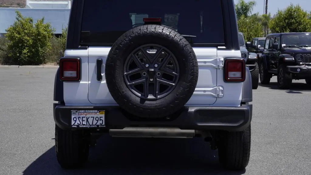 2025 Jeep Wrangler Sport