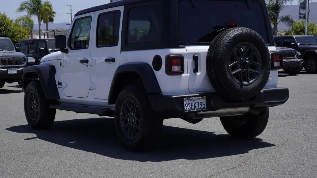 2025 Jeep Wrangler Sport