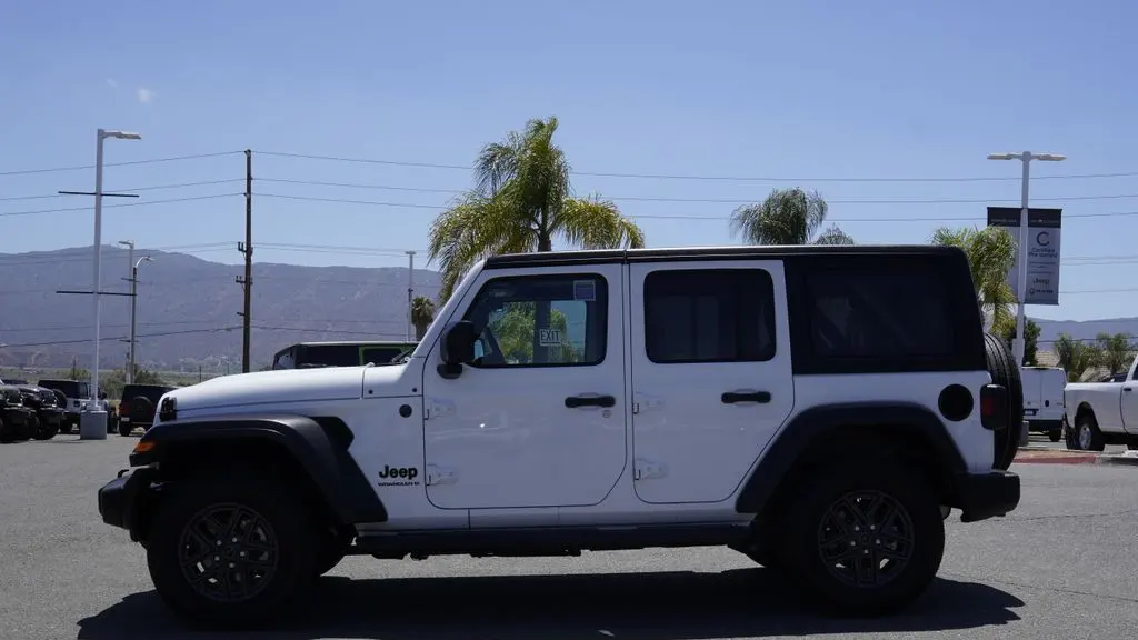 2025 Jeep Wrangler Sport
