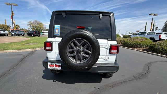 2024 Jeep Wrangler - $29,995