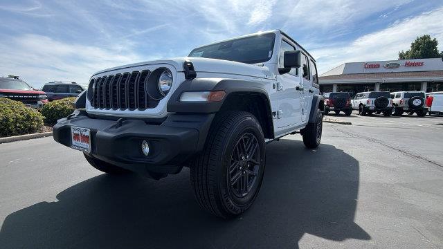 2024 Jeep Wrangler - $29,995