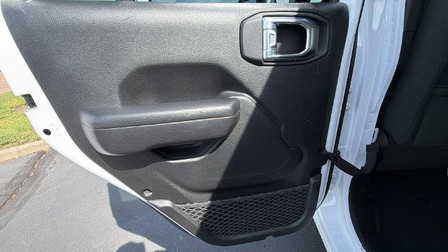 2024 Jeep Wrangler - $29,995