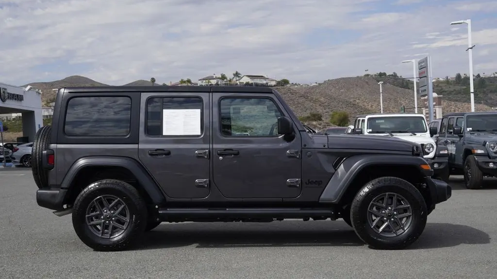 2025 Jeep Wrangler Sport