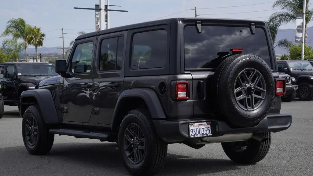 2025 Jeep Wrangler Sport