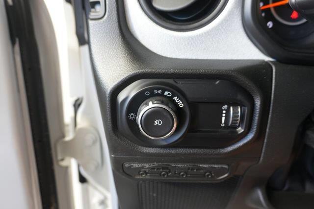 2025 Jeep Wrangler - $28,000