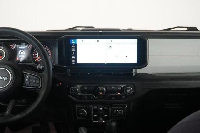 2025 Jeep Wrangler - $28,000