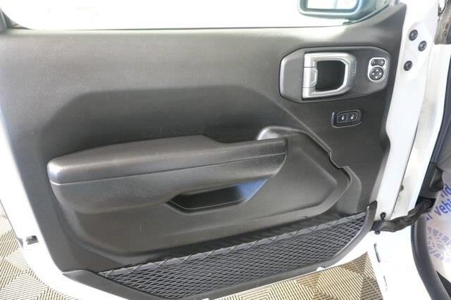 2025 Jeep Wrangler - $28,000