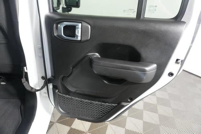 2025 Jeep Wrangler - $28,000