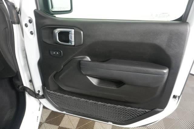 2025 Jeep Wrangler - $28,000