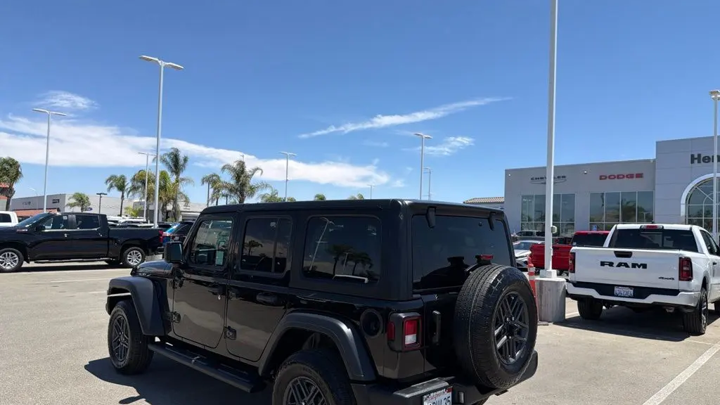 2025 Jeep Wrangler Sport