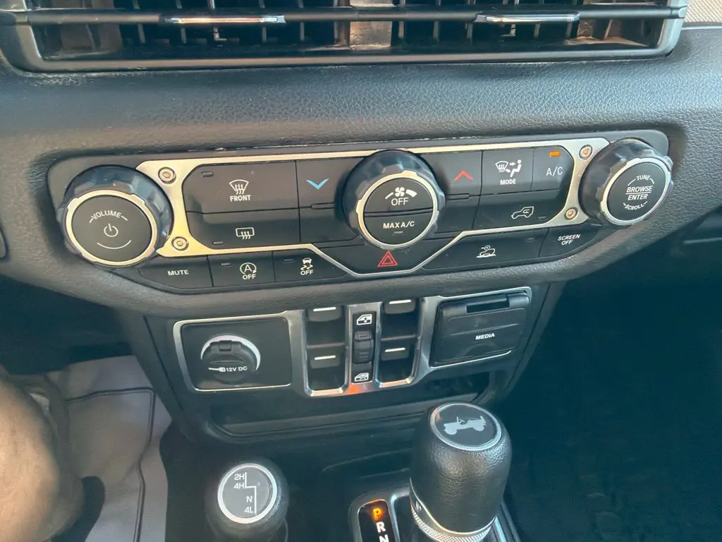 2024 Jeep Wrangler - $24,933