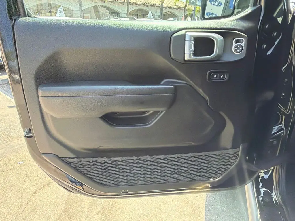 2025 Jeep Wrangler - $34,988