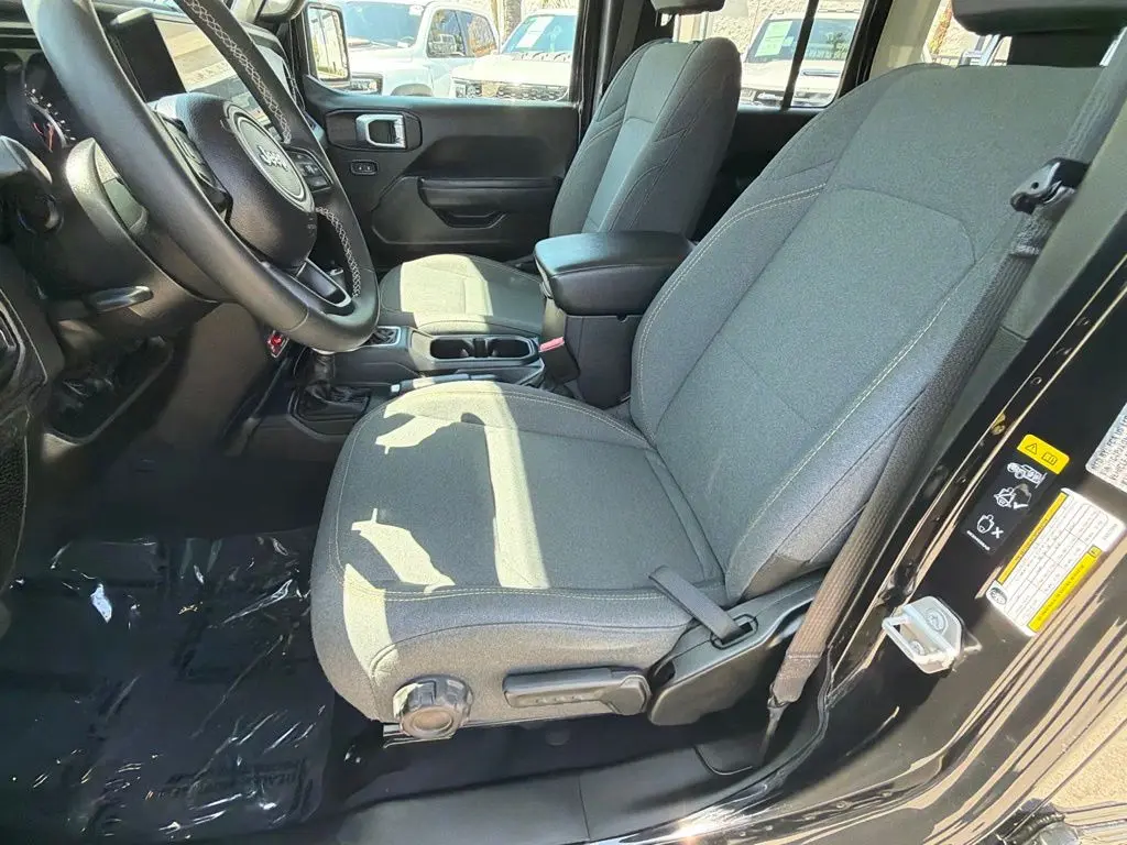 2025 Jeep Wrangler - $34,988