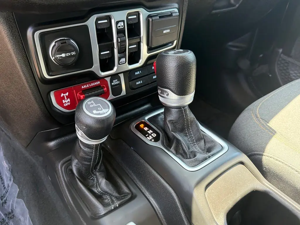 2025 Jeep Wrangler - $34,988