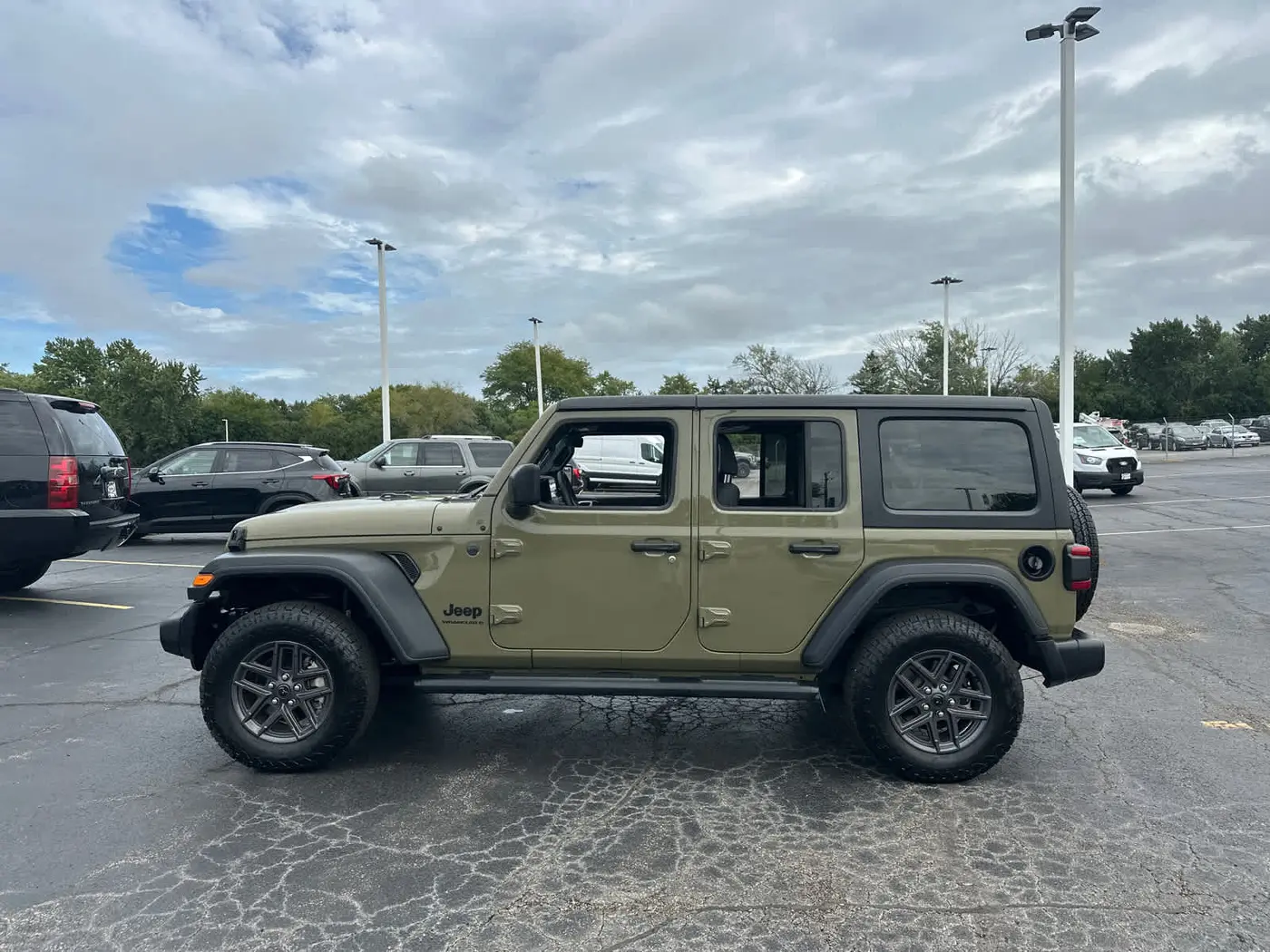 2025 Jeep Wrangler - $33,990