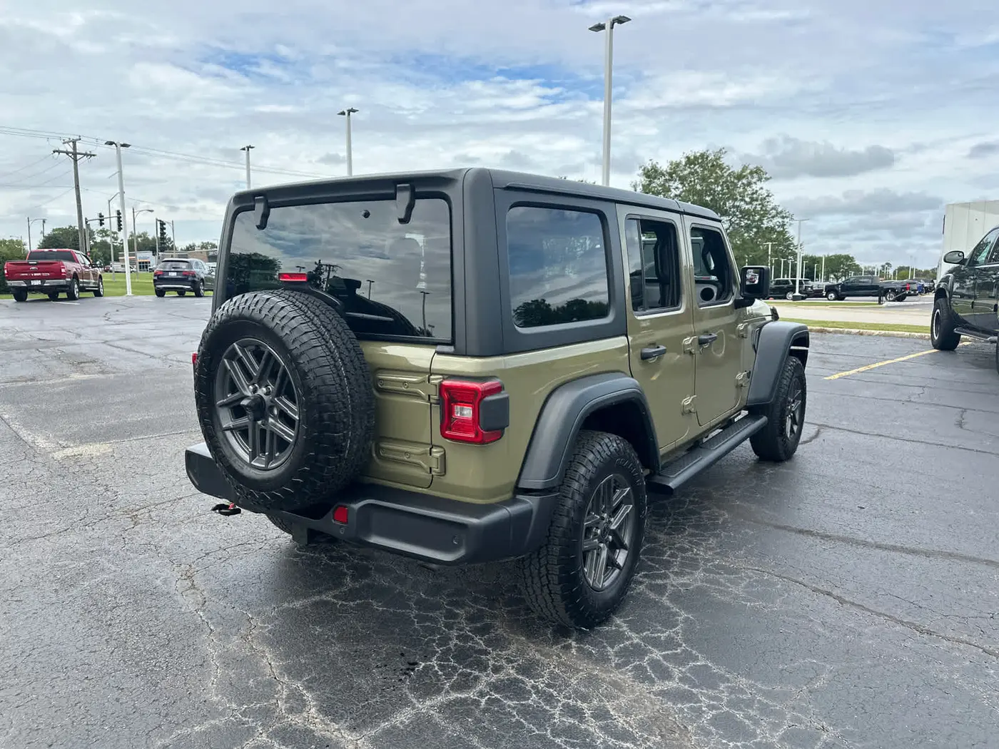 2025 Jeep Wrangler - $33,990
