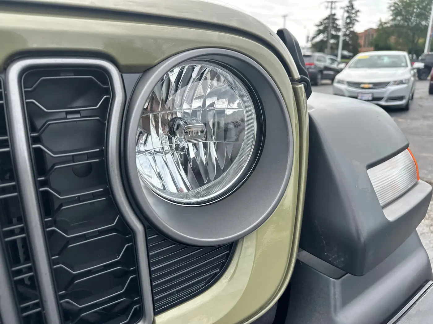 2025 Jeep Wrangler - $33,990