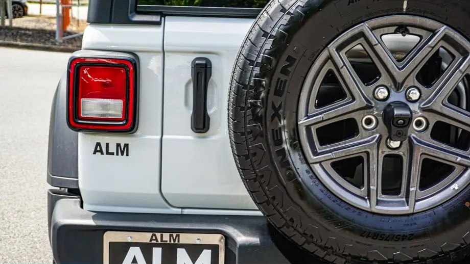 2025 Jeep Wrangler Sport S