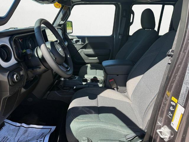 2025 Jeep Wrangler - $34,201
