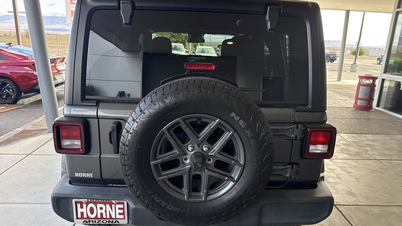 2024 Jeep Wrangler Sport