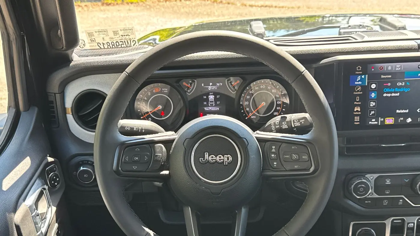 2025 Jeep Wrangler Sport