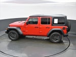 2025 Wrangler Thumbnail 32