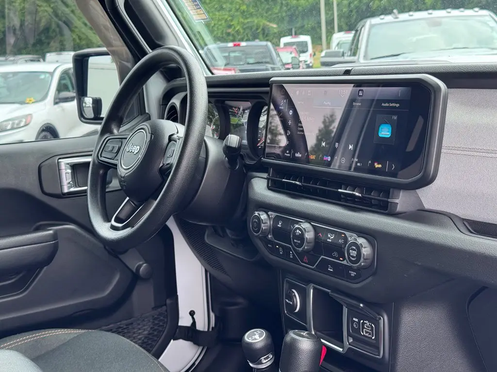2024 Jeep Wrangler - $30,000