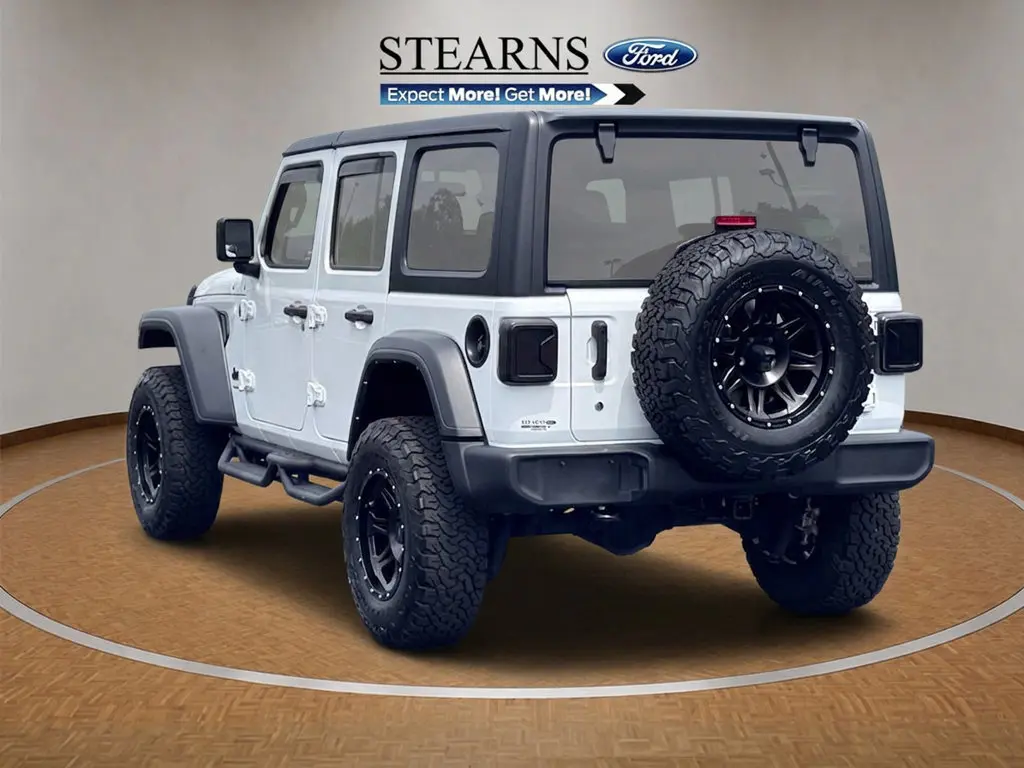 2024 Jeep Wrangler - $30,000