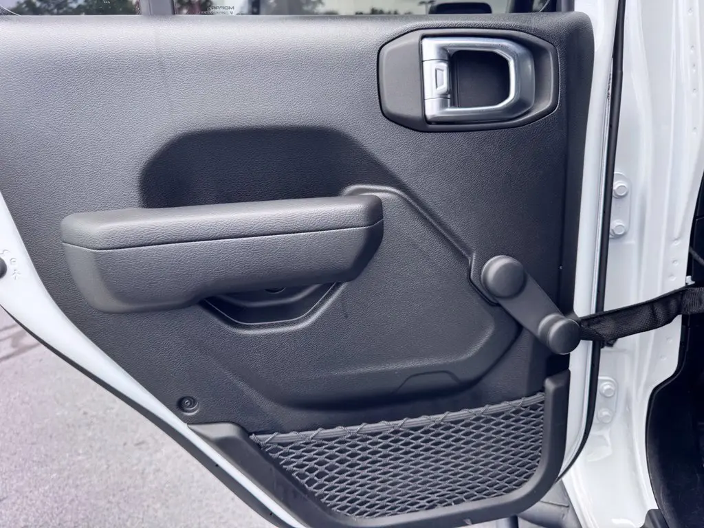 2024 Jeep Wrangler - $30,000