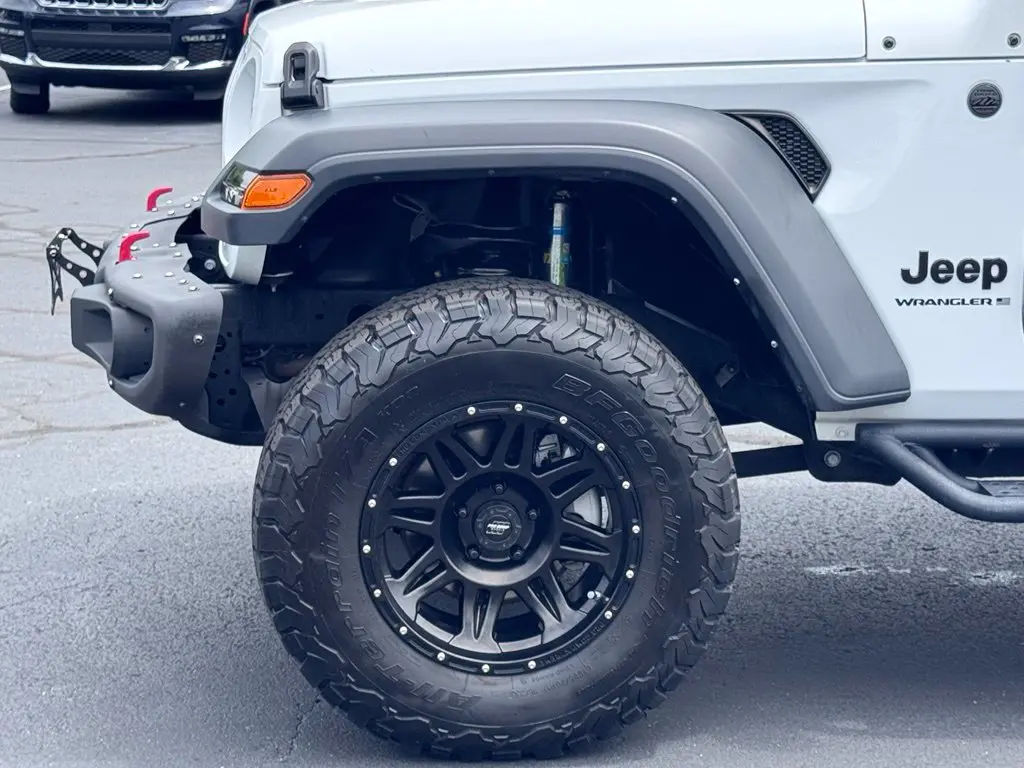 2024 Jeep Wrangler - $30,000