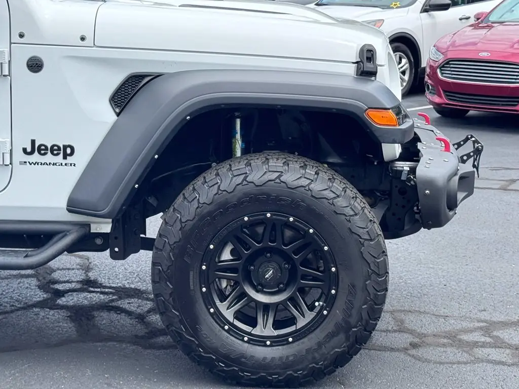 2024 Jeep Wrangler - $30,000
