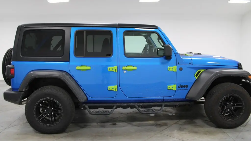 2025 Jeep Wrangler Sport