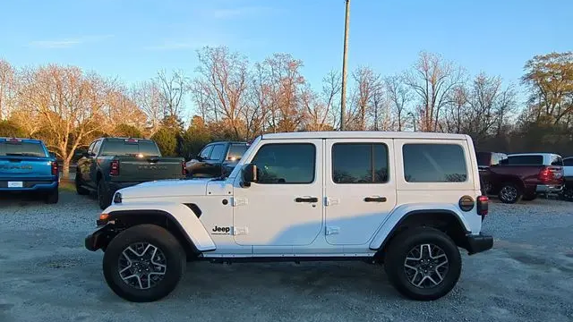 2025 Jeep Wrangler Sahara
