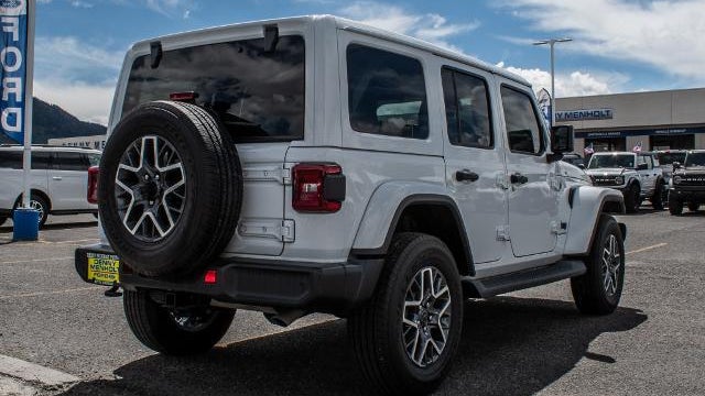 2025 Jeep Wrangler Sahara