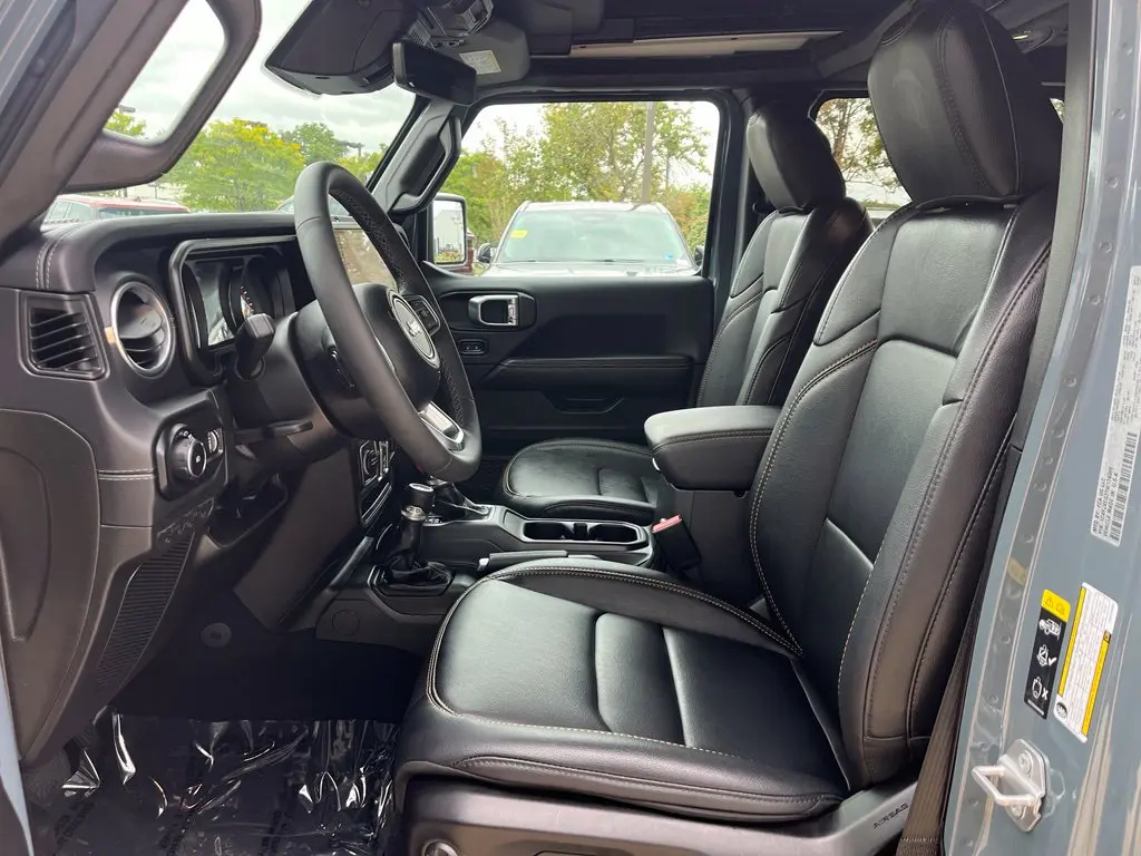 2026 Jeep Wrangler - $47,001