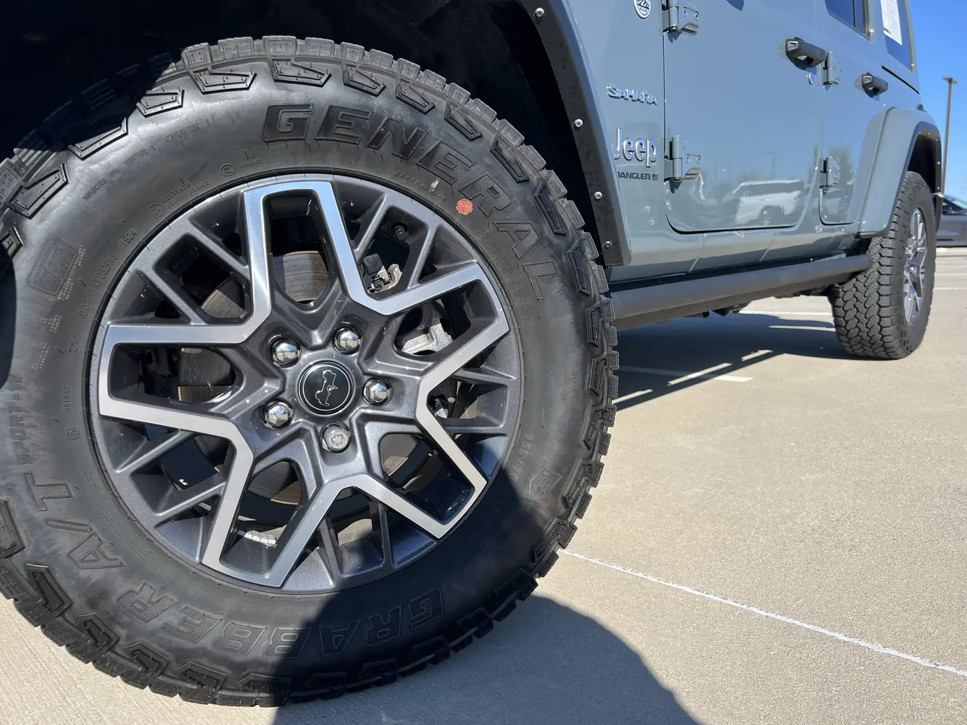 2024 Jeep Wrangler - $39,010