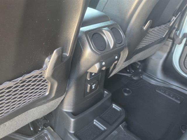 2024 Jeep Wrangler - $35,995