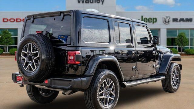 2024 Jeep Wrangler Sahara