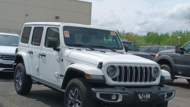 Preowned 2025 Jeep Wrangler Sahara for Sale